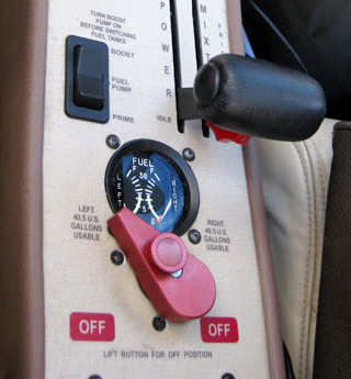Cirrus fuel guages